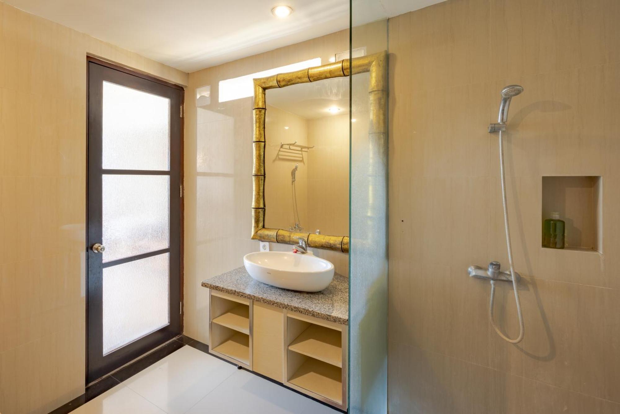 Canggu Spirit Guest House מראה חיצוני תמונה